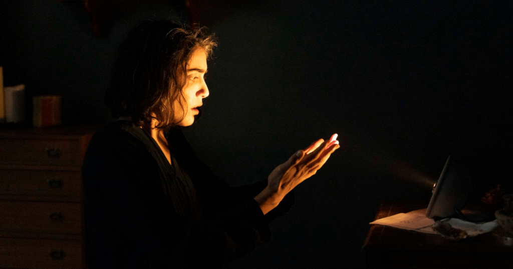 Farrah in Das Licht (c) X Filme Creative Pool in Koproduktion mit Gold Rush Productions Gretchenfilm B.A. Filmproduktion ZDF